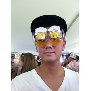 Meet your Posher, Dennis